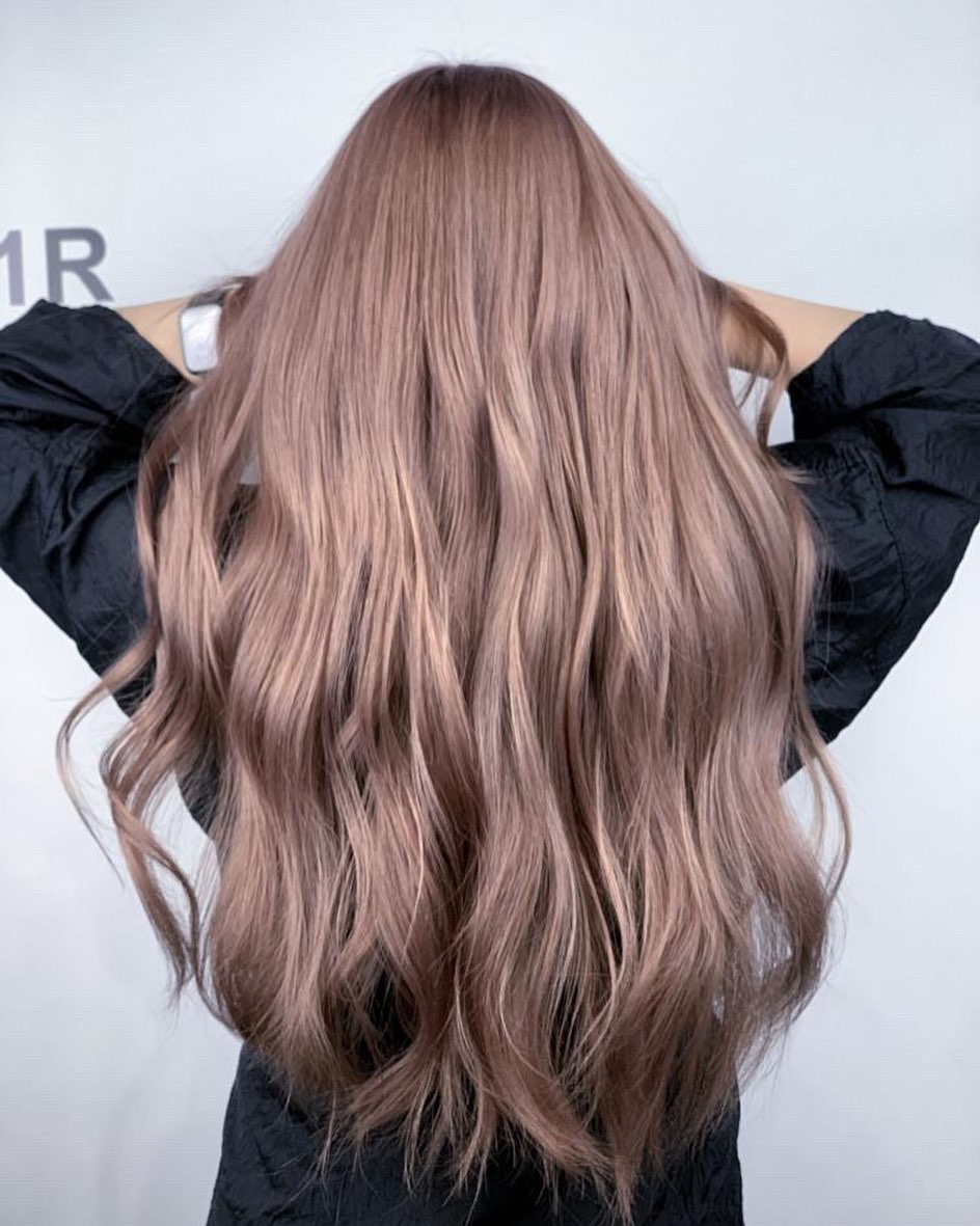 Brown hair with lowlights - soft glow highlights