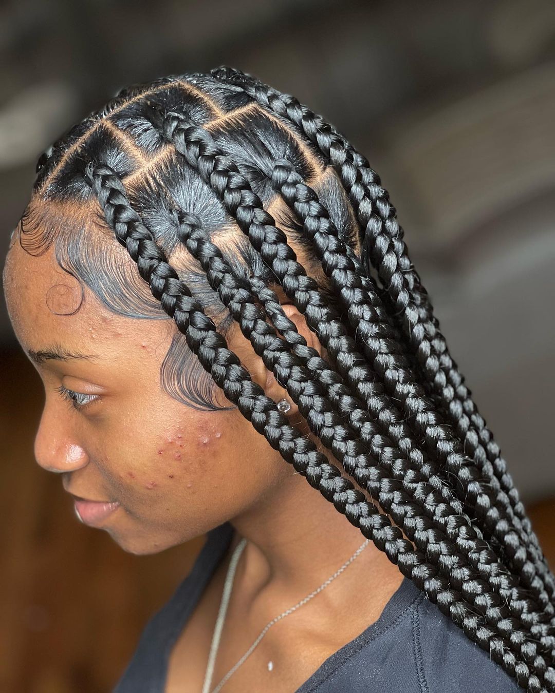 Who can wear braids knotless?