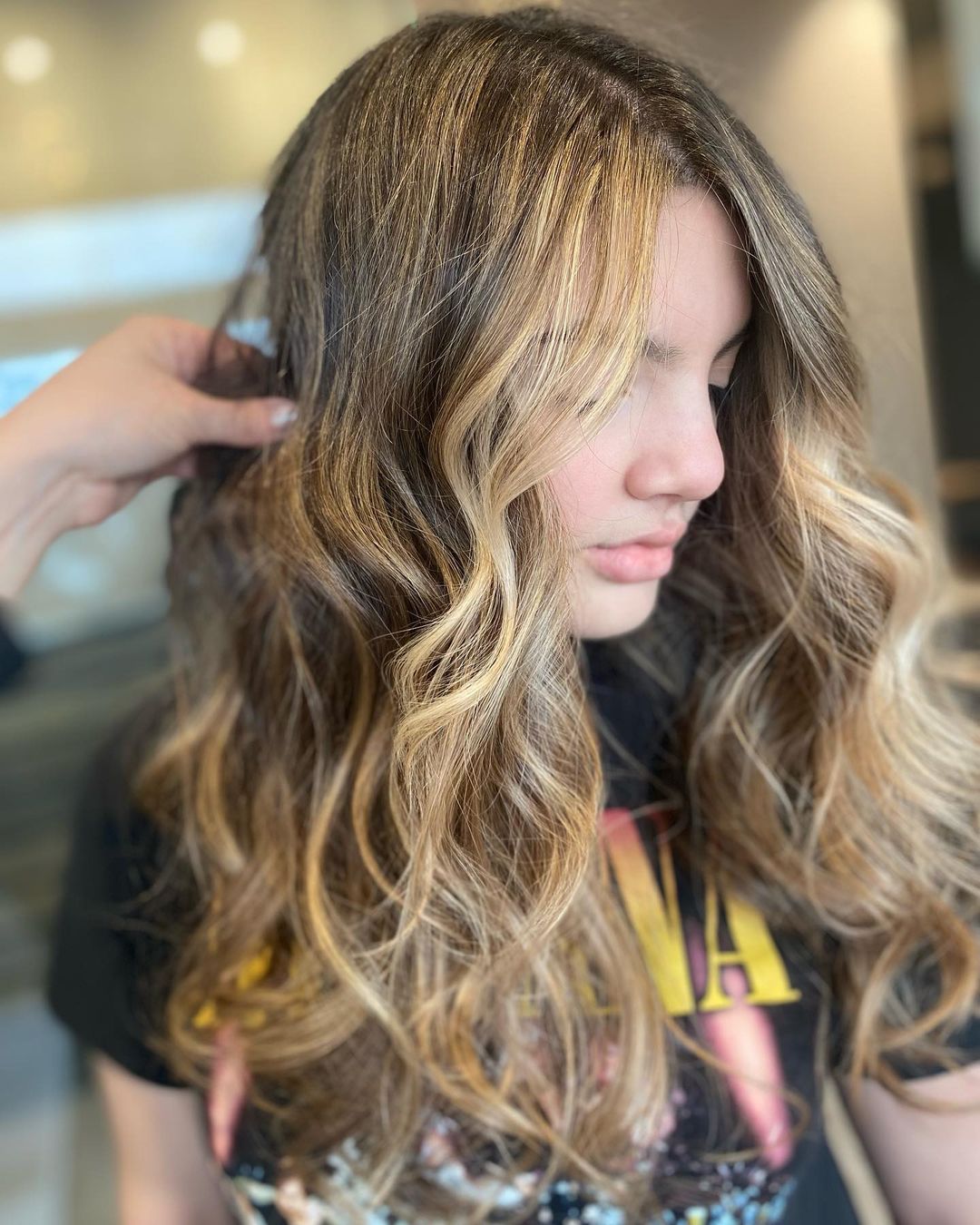 Who is suitable for this coloring?