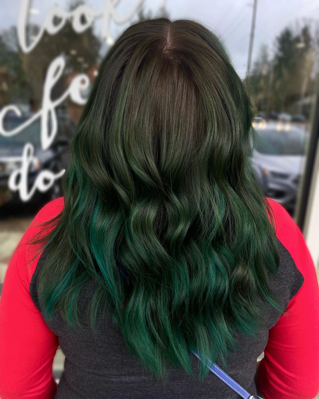 Emerald green - soft look