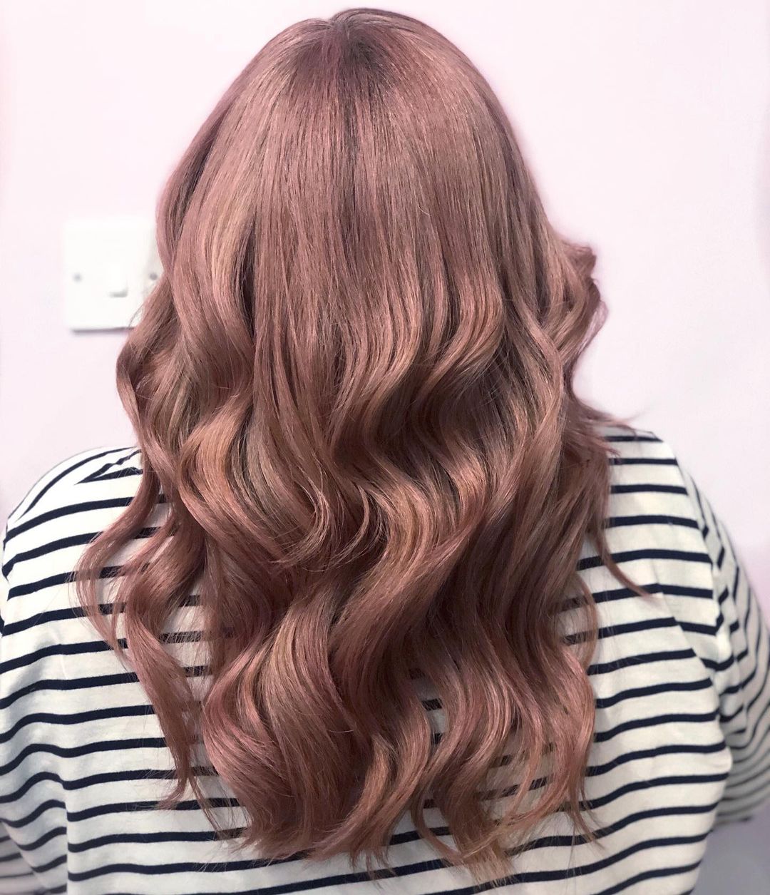 The advantages of coloring rose gold balayage