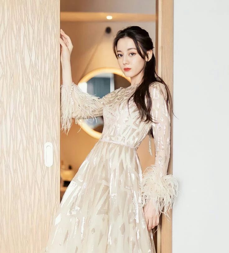 How to prepare for the lightening of dark hair?